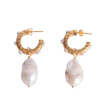 Load image into Gallery viewer, Pearl Dot Earrings with Baroque Pearls
