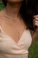 Load image into Gallery viewer, Pearly and Rebellious Necklace
